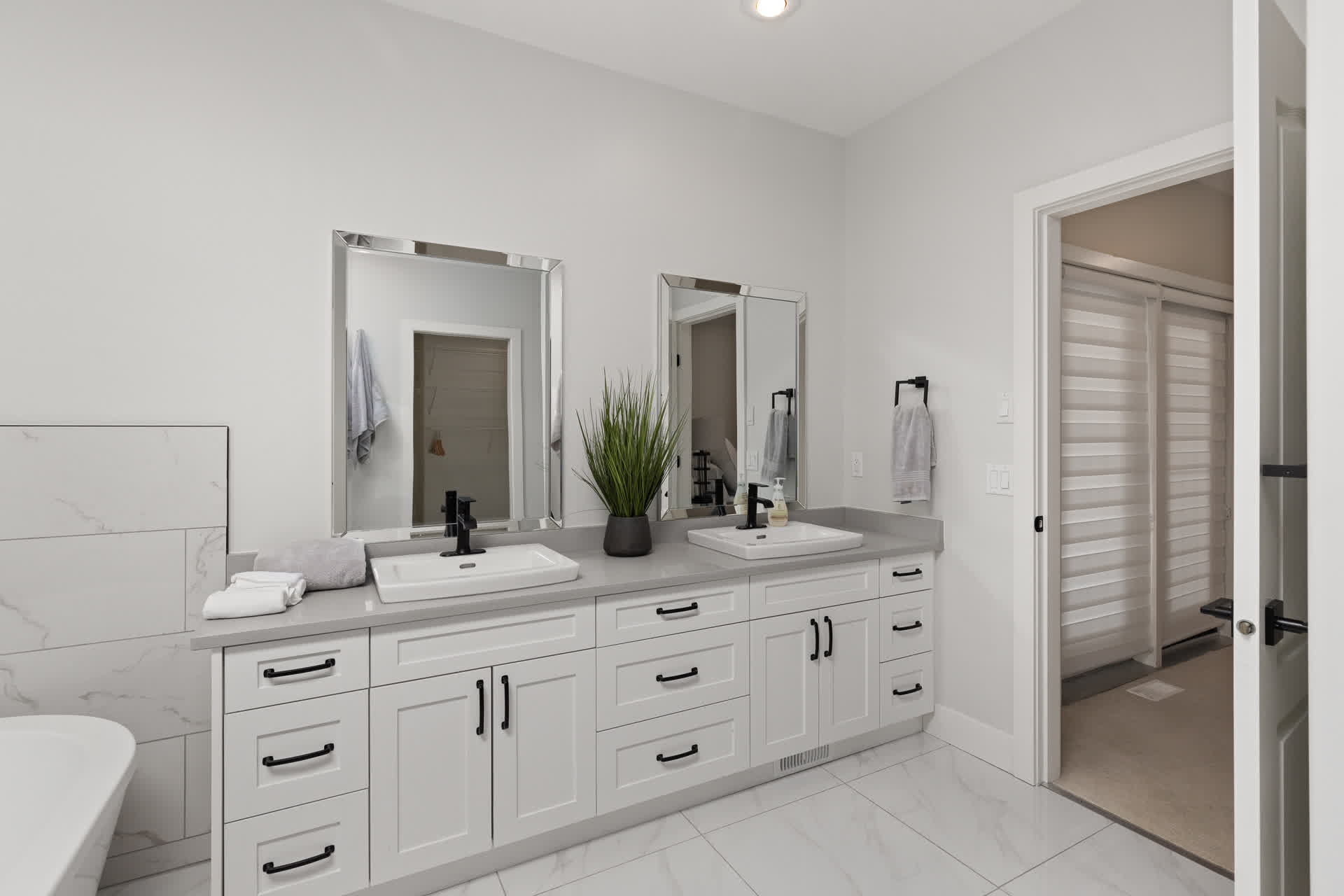 Master Bedroom Ensuite Bathroom
