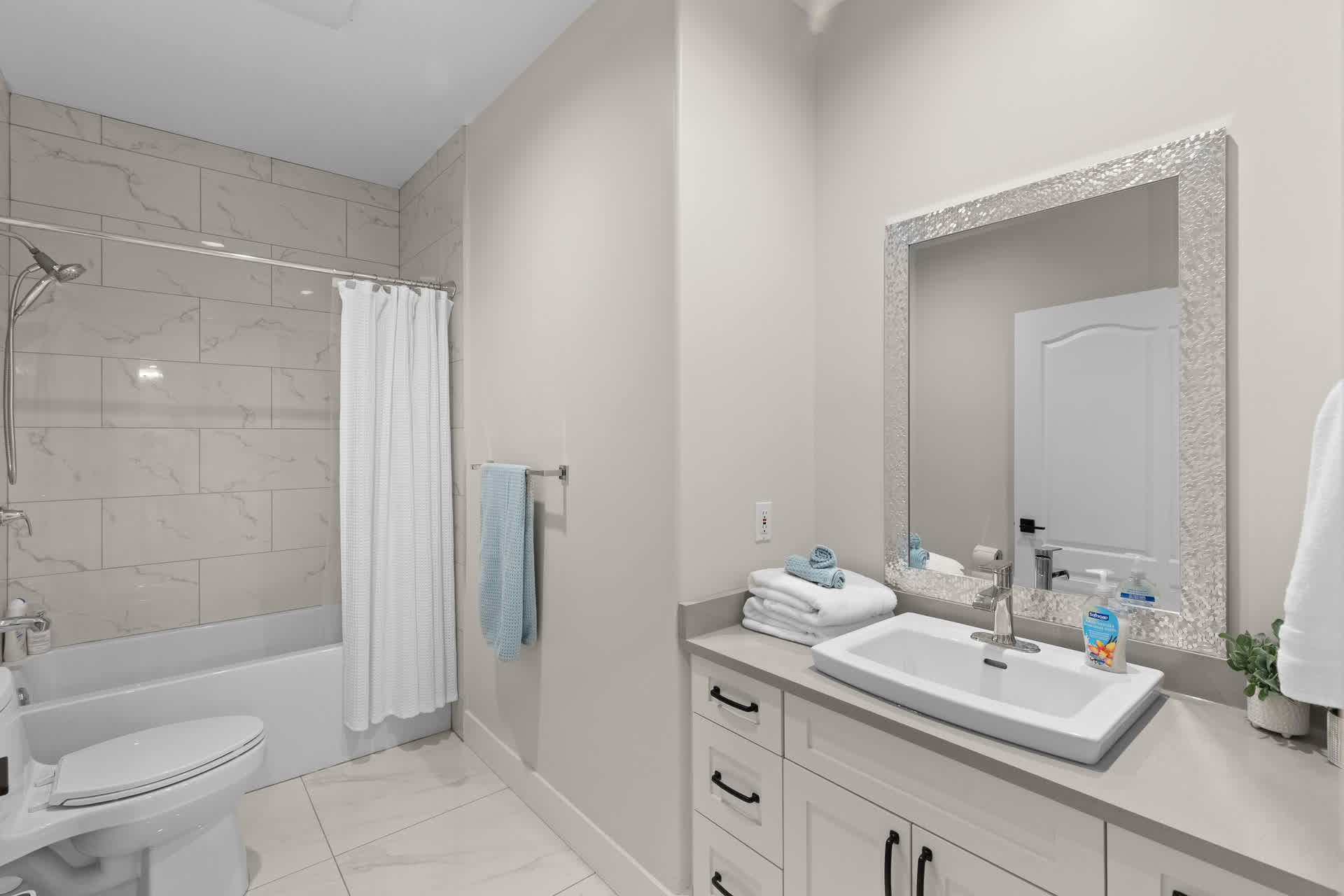 Main Floor Queen Bedroom Bathroom