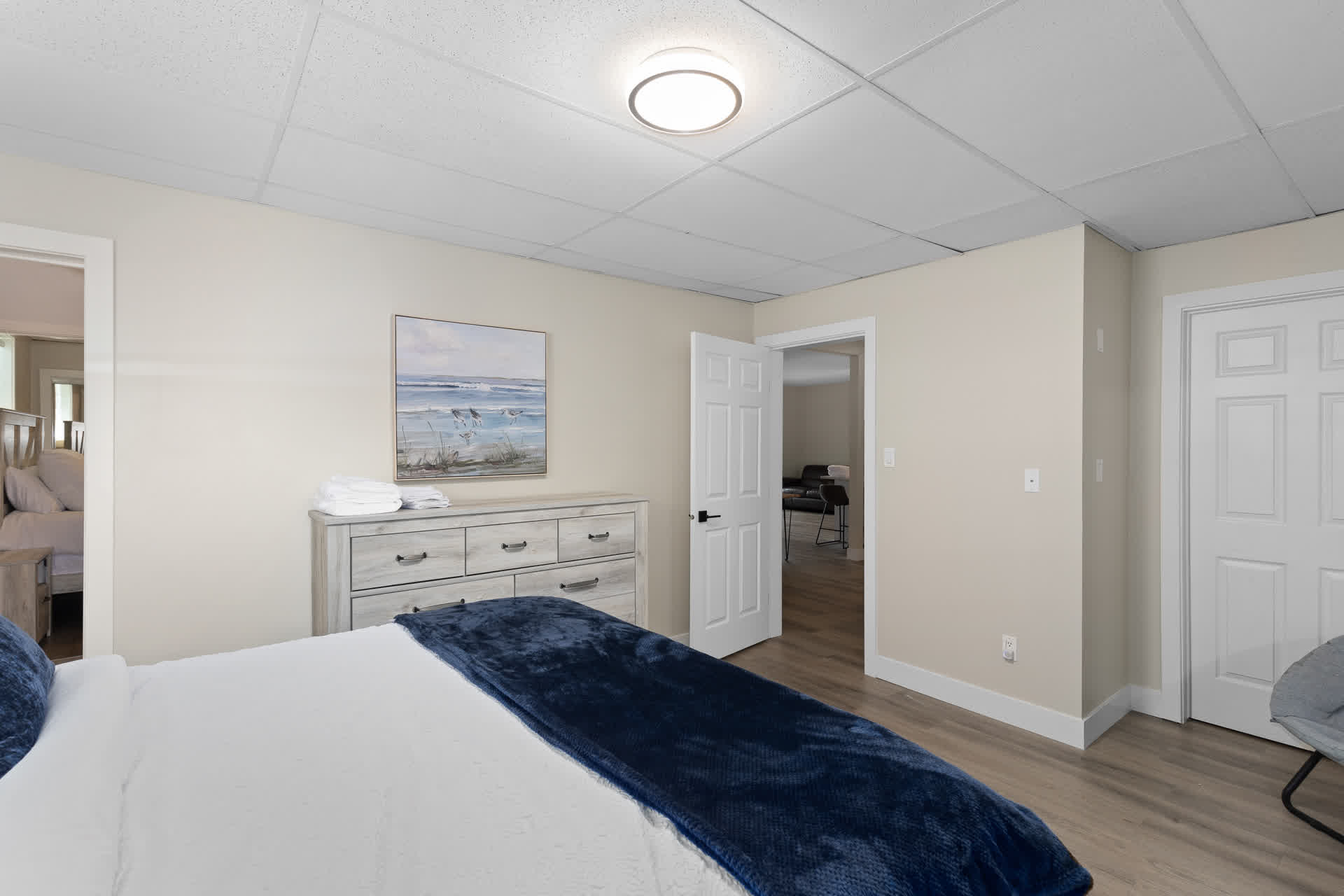 Queen Bedroom