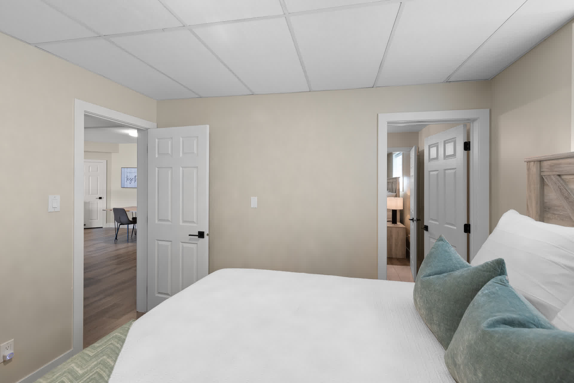 Queen Bedroom